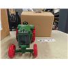 Image 4 : CASE Die Cast Tractor 4" x 4.5" x 8" - brand unknown - no box