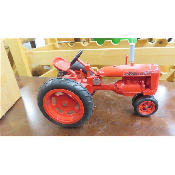 Classic Toy Farm McCormick Farmall 200 Plastic Tractor with Rubber Tires 