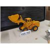 Image 4 : ERTL Hough Payloader Die Cast Tractor with Adjustable Bucket - No Box, Scale