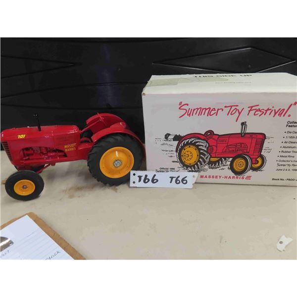 Spec Cast Massey Harris 101 Die Cast Tractor with Original Box 1:16 Scale ; 
