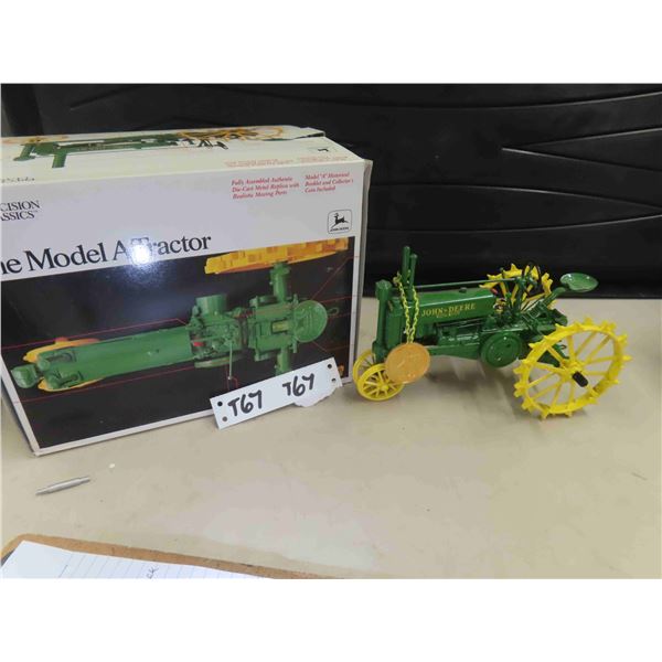ERTL Precision Classic John Deere Model A Die Cast Tractor in Original Box 1:16 Scale ;
