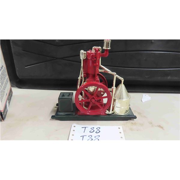 International IHC Famous Engine Die Cast Metal with Box,  1:8 Scale, 3.5" x 7.5" x 8" 