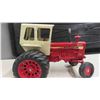 Image 4 : International Turbo Farmall 1256 Metal with Rubber Tires - Has Broken Cab Mount - 