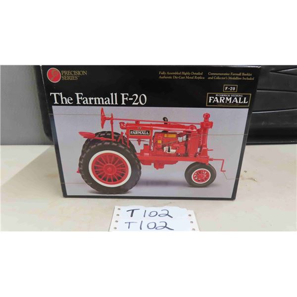  The Farmall F-20 Precision Series Die Cast Tractor, 1:16 Scale