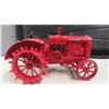 Image 5 : McCormick W-30 Tractor, 1:16 Scale 4.5" x 5" x 7"