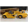 Image 3 : John Deere Scraper Metal + Plastic with Rubber Tires, 1:!6 Scale, 5" x 5.5" x 18" 