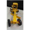 Image 3 : John Deere Grader Die Cast Metal with Rubber Tires, 4" x 5.5" x 13"