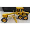 Image 5 : John Deere Grader Die Cast Metal with Rubber Tires, 4" x 5.5" x 13"