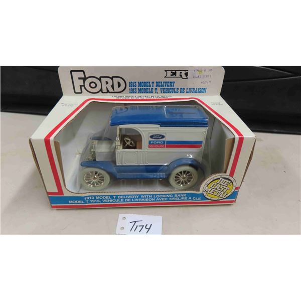 ERTL Ford 1913 Model T Delivery Die Cast with Locking Bank, 1:25 Scale