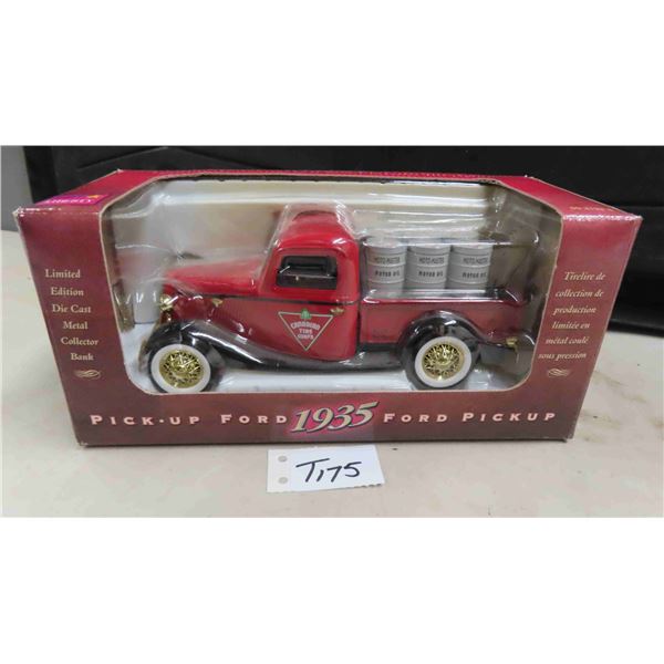 Ford 1935 Pickup Metal Die Cast with Collector Bank + Key, 1:25 Scale