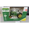 Image 1 : Collector Classics John Deere B Die Cast Metal Tractor with Rubber Tires, Farm 