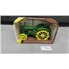 Image 1 : John Deere 1935 Model BR Tractor Metal Die Cast with Steel Wheels, 1:16 Scale