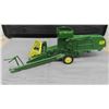 Image 7 : John Deer 42 Metal Die Cast Combine with Rubber Tires 6.5" x 8" x 19"