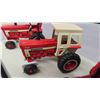 Image 7 : IHC 66 Series Metal Die Cast Farm Tractors by ERTL 1993 Set 5 of 9 ; 966, 1066 Turbo,