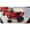 Image 8 : IHC 66 Series Metal Die Cast Farm Tractors by ERTL 1993 Set 5 of 9 ; 966, 1066 Turbo,