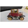 Image 6 : Modern Cast Car 3.25" x 4.5" x 7.5" & Vintage Metal Car 3.5" x 4.25" x 6.5" 