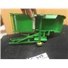 Image 10 : John Deere 121 Pull Type Combine - Metal, No Box 4.5" x 7" x 14.5"