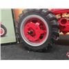 Image 5 : Precision Series Farmall Super M with Box + Medallion, 1:16 Scale