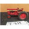 Image 3 : ERTL International Farmall 656 Die Cast Tractor 3.5" x 3.5"x 5" 