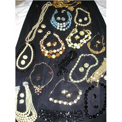 Necklace & Earing Sets