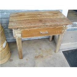 Pine Top primitive table w/glass knobs