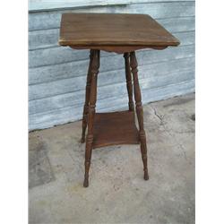 Wood lamp table