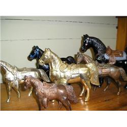 6 metal horses
