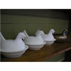 4 Glass Hens