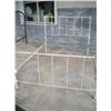 Image 1 : White iron bed w/rails