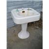Image 1 : Pedestal sink w/faucets