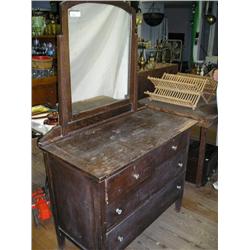 Dresser w/mirror and glass knobs