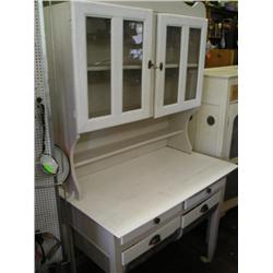 Opossum belly cupboard