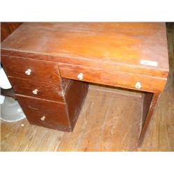 Child's Desk w/glass knobs