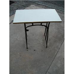 Table w/sewing machine base