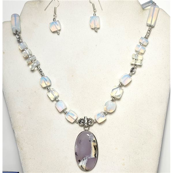 7)  OPALINE AND DENDRITIC OPAL 19" NECKLACE WITH