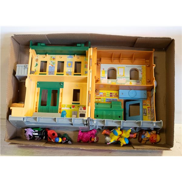 SESAME STREET WORKSHOP W/FIGURES