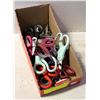 Image 1 : FLAT OF 18 HEAVY DUTY SCISSORS INCL FISKARS,