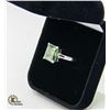 Image 2 : 5.00 CT RECTANGULAR CUT INTENSE GREENISH