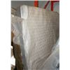 Image 1 : FREIGHT CLAIM: KING SIZE MATTRESS