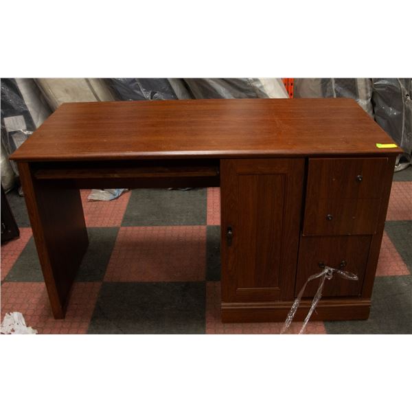 DESK H-30.5  W-25  L-53.5 