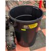 Image 1 : NEW LARGE BLACK GARBAGE CAN 121L