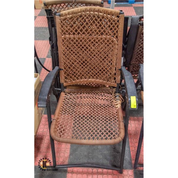 SET OF 2 PLASTIC WICKER FOLDING CHAIRS