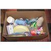 Image 1 : BOX OF PARTY ITEMS