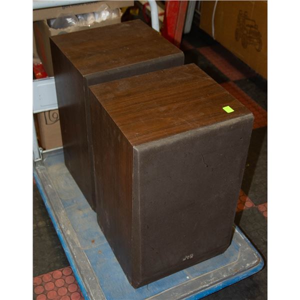 PAIR OF VINTAGE JVC SPEAKERS