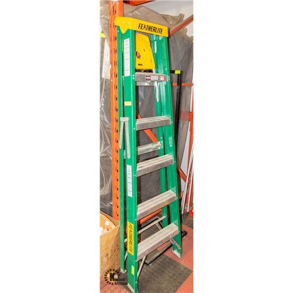 5' FEATHERLITE  A  FRAME LADDER