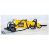 Image 1 : DEWALT CORDED 5" ANGLE GRINDER