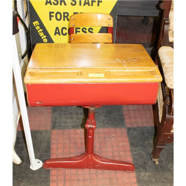 VINTAGE CHILD'S WOODEN SCHOOL DESK