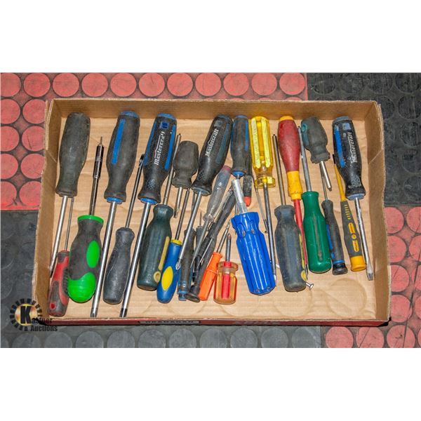 FLAT OF ASSORTED SCREWDRIVERS