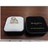Image 1 : Gold tone diamond ring - size 8.5 or 9