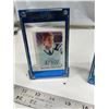 Image 2 : 2 Wayne Gretzky cards in hard plastic